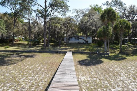 House in Melrose, Florida 3 bedrooms, 161.46 sq.m. № 2166343 - photo 22
