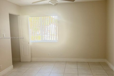 Снять в аренду кондоминиум в Майами, Флорида 2 спальни, 113.71м2, № 2047744 - фото 23