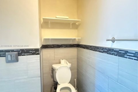 Снять в аренду кондоминиум в Майами, Флорида 2 спальни, 113.71м2, № 2047744 - фото 12