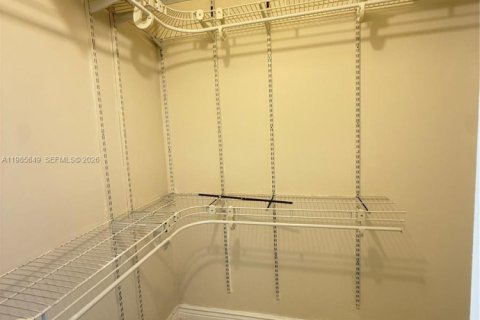 Снять в аренду кондоминиум в Майами, Флорида 2 спальни, 113.71м2, № 2047744 - фото 10