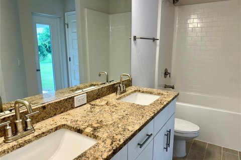 House in Rotonda, Florida 4 bedrooms, 210.42 sq.m. № 1636169 - photo 16