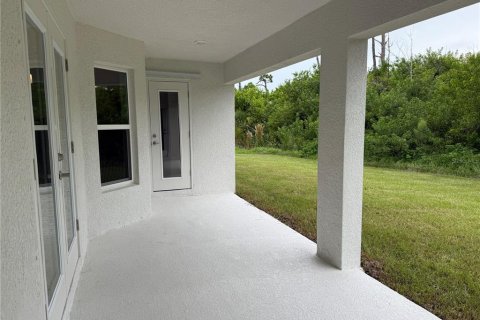 House in Rotonda, Florida 4 bedrooms, 210.42 sq.m. № 1636169 - photo 22