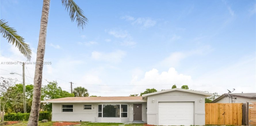 Villa ou maison à Sunrise, Floride 4 chambres, 161.93 m2 № 1965159