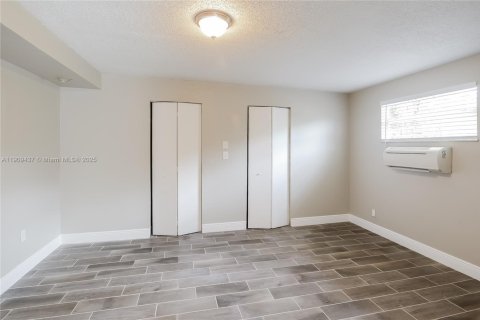 Villa ou maison à louer à Sunrise, Floride: 4 chambres, 161.93 m2 № 1965159 - photo 6