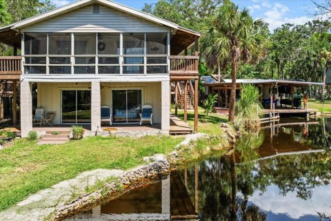 House in Homosassa, Florida 3 bedrooms, 150.5 sq.m. № 1870391 - photo 1