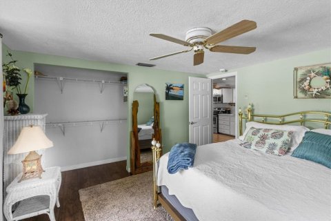 House in Homosassa, Florida 3 bedrooms, 150.5 sq.m. № 1870391 - photo 21