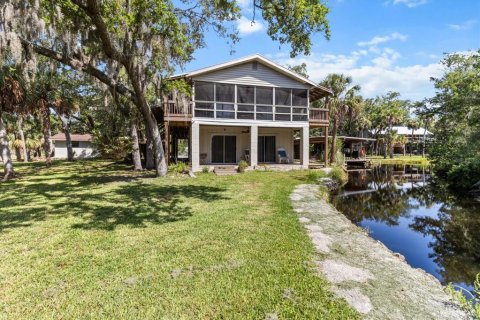 House in Homosassa, Florida 3 bedrooms, 150.5 sq.m. № 1870391 - photo 12