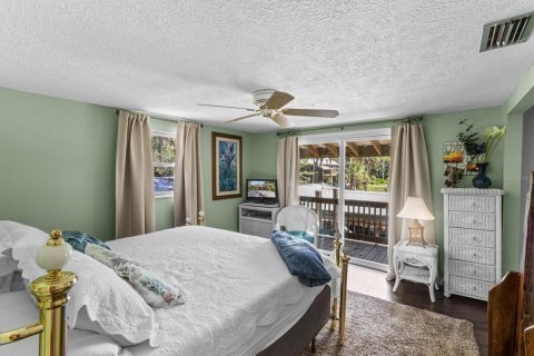 House in Homosassa, Florida 3 bedrooms, 150.5 sq.m. № 1870391 - photo 20