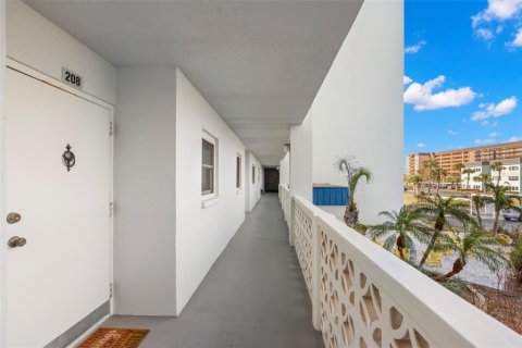 Condominio en alquiler en Dunedin, Florida, 2 dormitorios, 90.12 m2 № 1903434 - foto 2