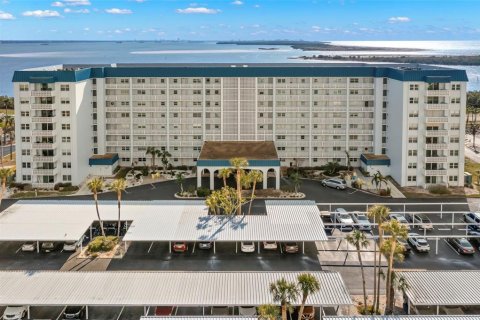 Condominio en alquiler en Dunedin, Florida, 2 dormitorios, 90.12 m2 № 1903434 - foto 1