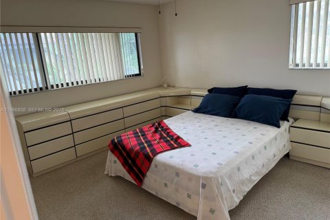 Снять в аренду кондоминиум в Тамарак, Флорида 2 спальни, 76.83м2, № 2048874 - фото 4