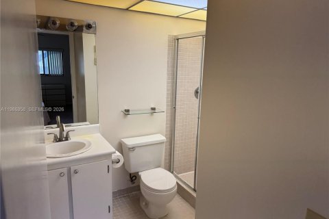 Снять в аренду кондоминиум в Тамарак, Флорида 2 спальни, 76.83м2, № 2048874 - фото 6