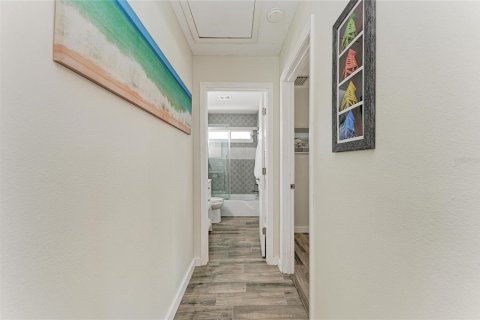 Купить кондоминиум в Сарасота, Флорида 9 комнат, 123.93м2, № 2203965 - фото 27