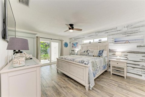 Купить кондоминиум в Сарасота, Флорида 9 комнат, 123.93м2, № 2203965 - фото 20