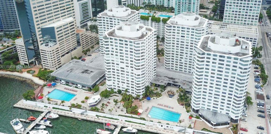 Bureau à Miami, Floride № 1229214