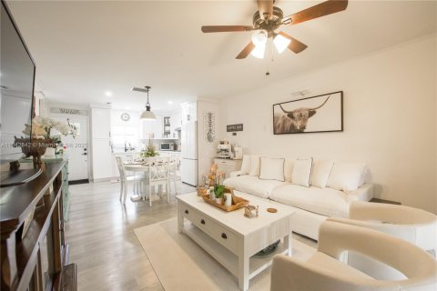House in Homestead, Florida 2 bedrooms, 80.64 sq.m. № 1842651 - photo 6