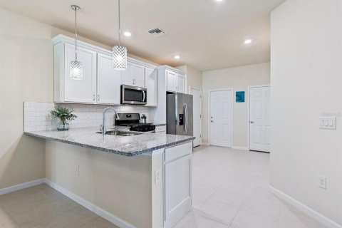 House in Lakewood Ranch, Florida 2 bedrooms, 135.45 sq.m. № 1787369 - photo 5