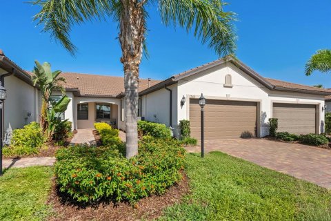 House in Lakewood Ranch, Florida 2 bedrooms, 135.45 sq.m. № 1787369 - photo 7