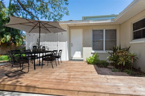 House in Tampa, Florida 3 bedrooms, 163.04 sq.m. № 1793102 - photo 23