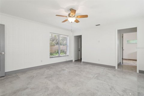 House in Tampa, Florida 3 bedrooms, 163.04 sq.m. № 1793102 - photo 14
