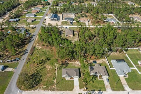 Villa ou maison à vendre à Weeki Wachee, Floride: 3 chambres, 149.76 m2 № 2425386 - photo 4