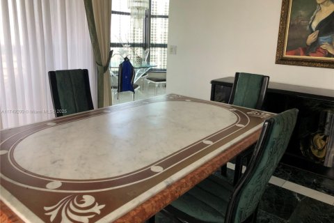 Condo in Aventura, Florida, 2 bedrooms  № 1862974 - photo 9