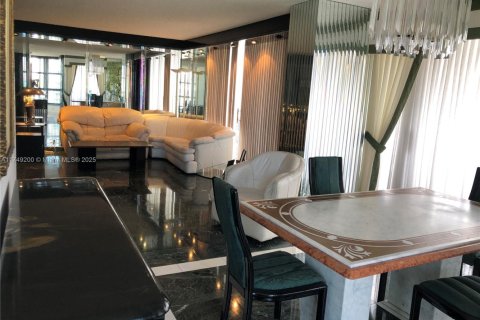 Condo in Aventura, Florida, 2 bedrooms  № 1862974 - photo 4