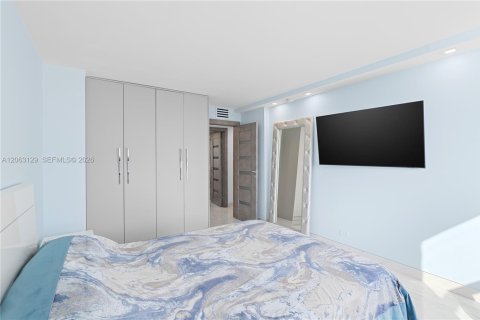 Appartement à louer à Sunny Isles Beach, Floride: 2 chambres, 138.24 m2 № 2275038 - photo 13