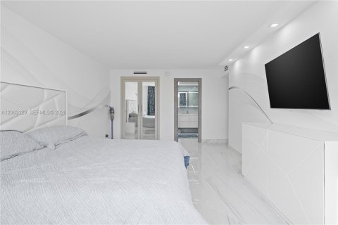 Appartement à louer à Sunny Isles Beach, Floride: 2 chambres, 138.24 m2 № 2275038 - photo 10