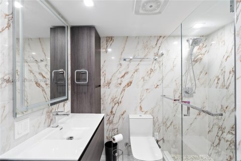 Appartement à louer à Sunny Isles Beach, Floride: 2 chambres, 138.24 m2 № 2275038 - photo 14