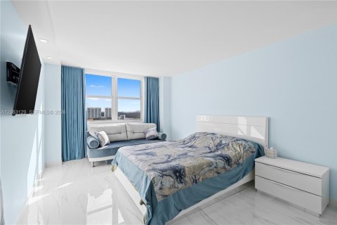 Appartement à louer à Sunny Isles Beach, Floride: 2 chambres, 138.24 m2 № 2275038 - photo 9