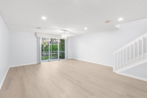 Adosado en venta en Tamarac, Florida, 2 dormitorios, 116.87 m2 № 2146274 - foto 14
