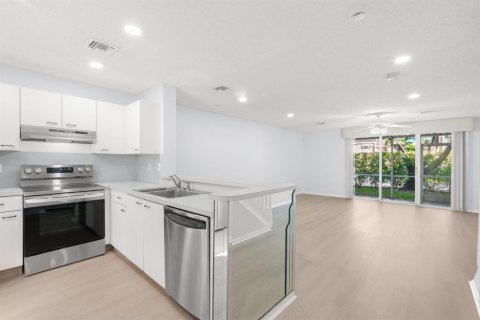 Adosado en venta en Tamarac, Florida, 2 dormitorios, 116.87 m2 № 2146274 - foto 4