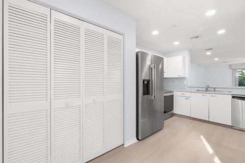 Adosado en venta en Tamarac, Florida, 2 dormitorios, 116.87 m2 № 2146274 - foto 11