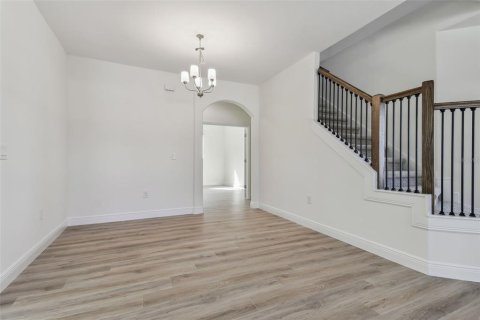 House in New Port Richey, Florida 5 bedrooms, 253.81 sq.m. № 1805475 - photo 22