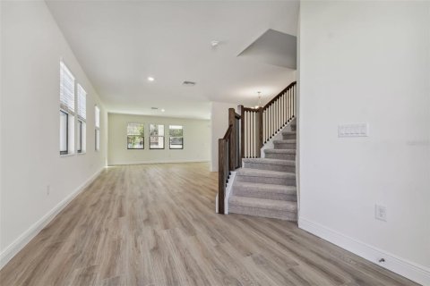 House in New Port Richey, Florida 5 bedrooms, 253.81 sq.m. № 1805475 - photo 17