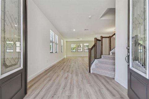 House in New Port Richey, Florida 5 bedrooms, 253.81 sq.m. № 1805475 - photo 16