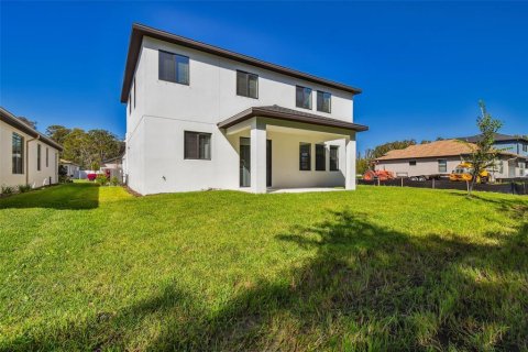 House in New Port Richey, Florida 5 bedrooms, 253.81 sq.m. № 1805475 - photo 10