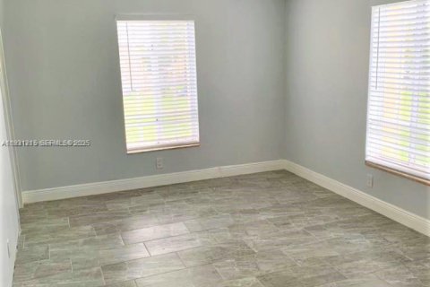 Снять в аренду кондоминиум в Дорал, Флорида 2 спальни, 96.62м2, № 1990881 - фото 12