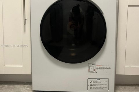 Снять в аренду кондоминиум в Дорал, Флорида 2 спальни, 96.62м2, № 1990881 - фото 7