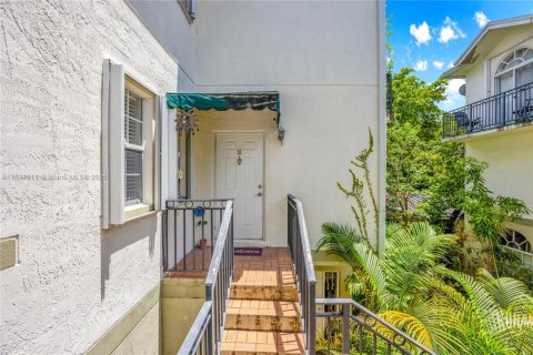 Copropriété à vendre à Miami, Floride: 2 chambres, 100.33 m2 № 1981437 - photo 24