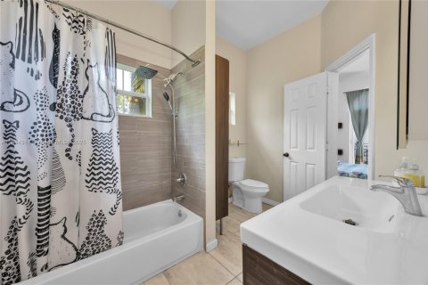 Copropriété à vendre à Miami, Floride: 2 chambres, 100.33 m2 № 1981437 - photo 21