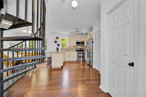 Copropriété à vendre à Miami, Floride: 2 chambres, 100.33 m2 № 1981437 - photo 4