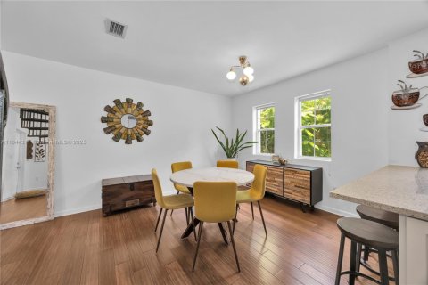 Copropriété à vendre à Miami, Floride: 2 chambres, 100.33 m2 № 1981437 - photo 13