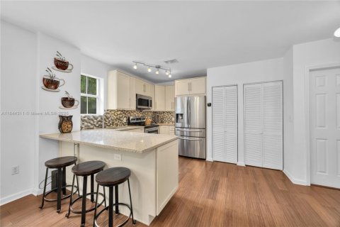 Copropriété à vendre à Miami, Floride: 2 chambres, 100.33 m2 № 1981437 - photo 15