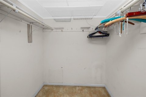 Condo in Gulfport, Florida, 2 bedrooms  № 2373498 - photo 20
