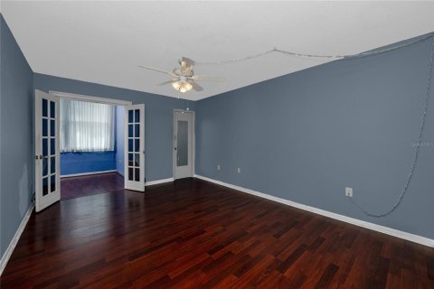 Condo in Gulfport, Florida, 2 bedrooms  № 2373498 - photo 9