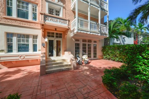 Condominio en venta en Miami Beach, Florida, 1 dormitorio, 48.77 m2 № 1868472 - foto 16