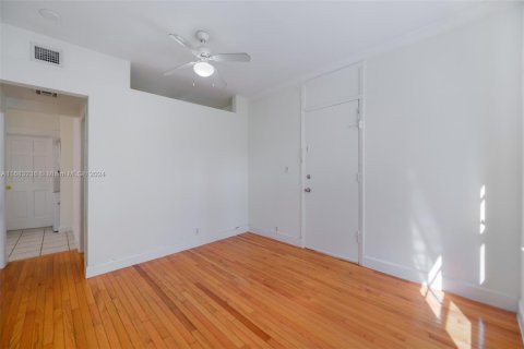 Condominio en venta en Miami Beach, Florida, 1 dormitorio, 48.77 m2 № 1868472 - foto 21