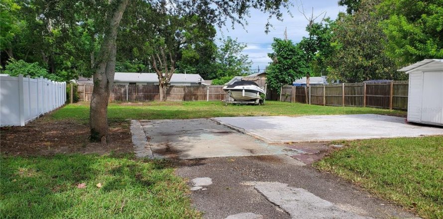 Land in New Port Richey, Florida № 1879043